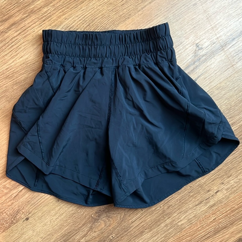 Lululemon Hotty Hot shorts